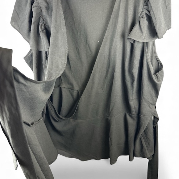 Loft Plus Women's Wrap Top Flutter Peplum Top Black Casual Chic Size 24 - Picture 3 of 6